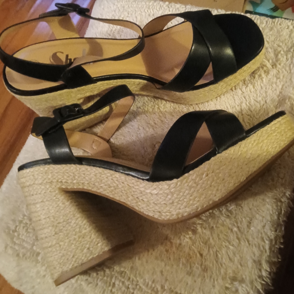 Cute black heels